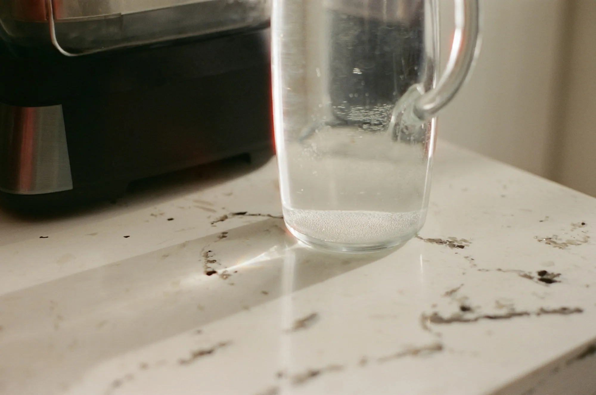 Reverse osmosis systems in Laguna Hills Clear glass pitcher of water on a kitchen countertop
